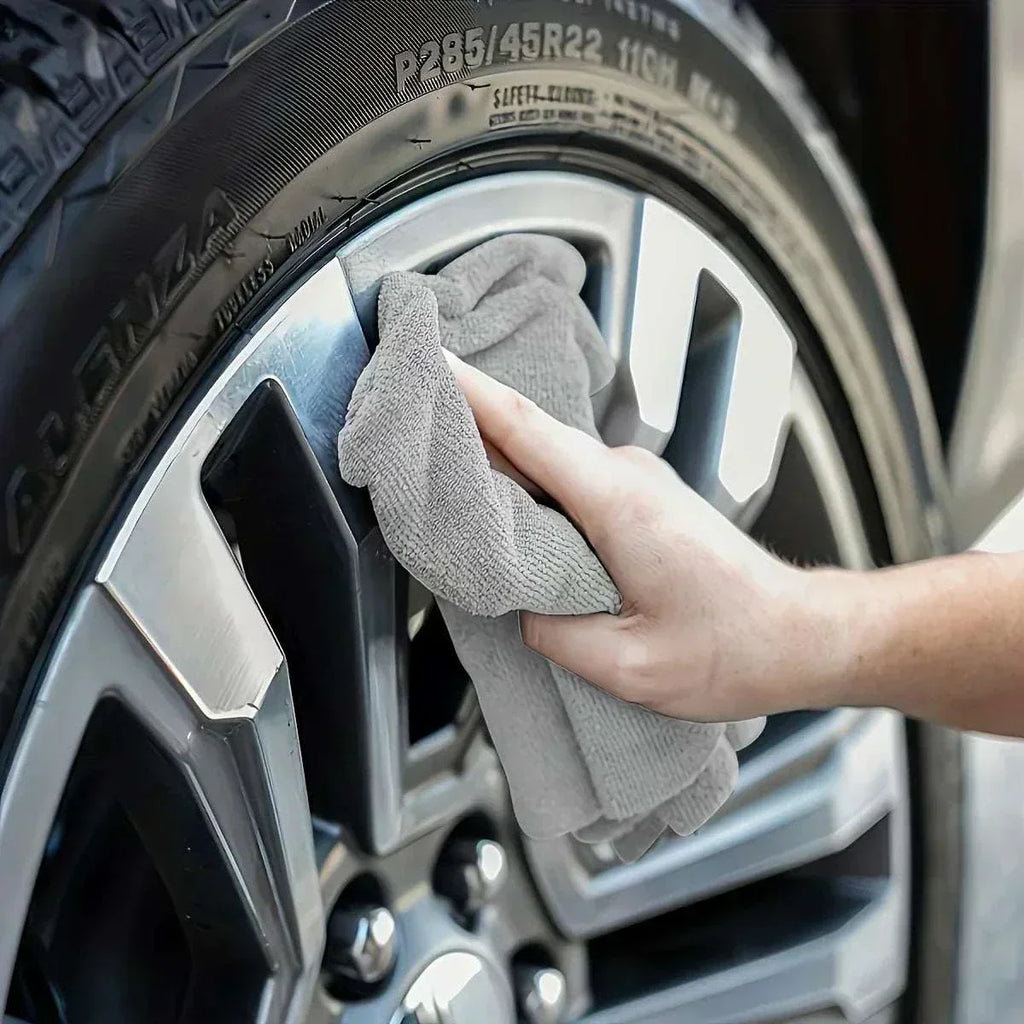 Set of ultra-absorbent light gray microfiber kitchen towels for cleaning spills and dust